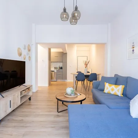 Urban Comfort 2 Bdrm Next To Metro *